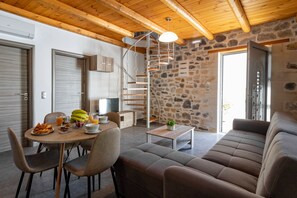 Comfort House | In-room dining - Marilena Natural Stone House (Rethymno)