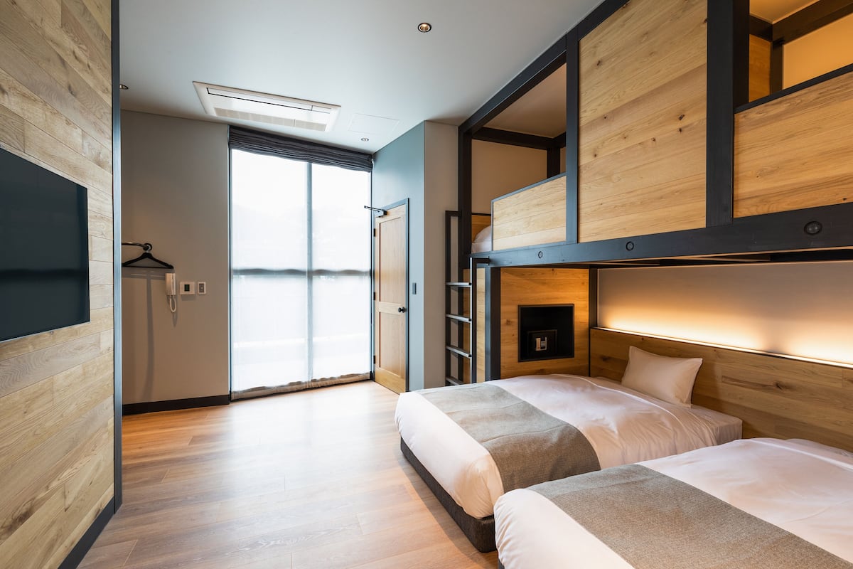 Camera Design (Bunk Bed, 1) | Materassi a doppio strato, una cassaforte in camera