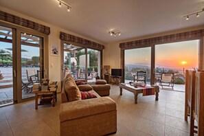 Comfort Villa | Living area
