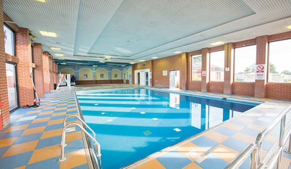 Cabin | Pool