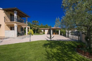 Property grounds - Apartments Saladinka 1 (Porec)