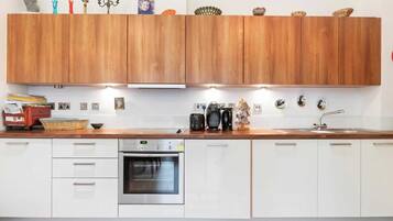 Apartment (1 Bedroom) | Private kitchen