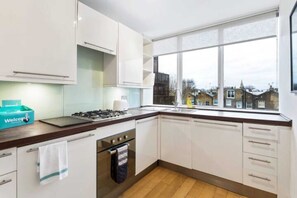 Apartment (2 Bedrooms) | Private kitchen