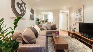 Living area - Boutique 2 bed in Maida Vale (London)