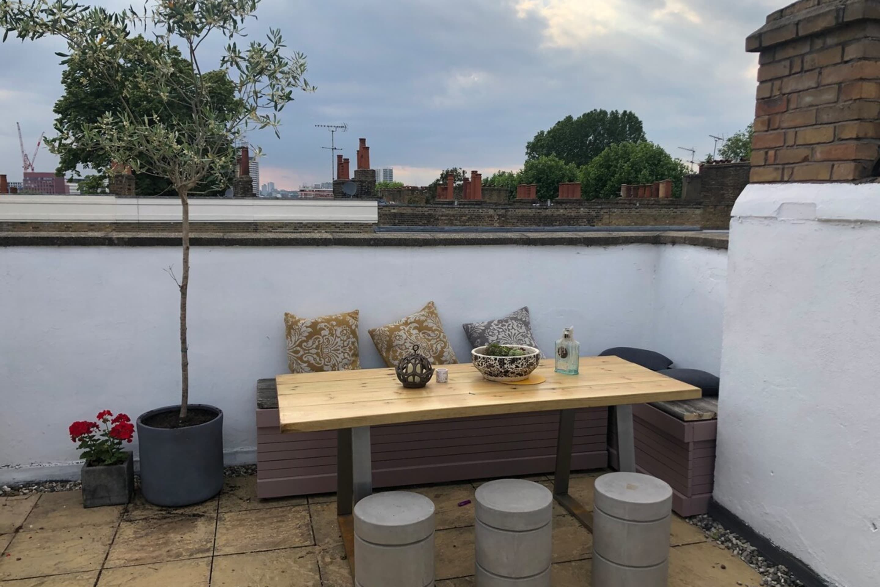 House (2 Bedrooms) | Balcony