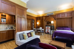 Studio (0 Bedroom) | Laptopgeeigneter Arbeitsplatz, Bügeleisen/Bügelbrett, Bettwäsche