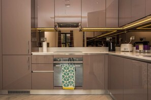 Apartment (1 Bedroom) | Private kitchen | Fridge, oven, stovetop, dishwasher