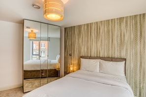 1 bedroom, laptop workspace, iron/ironing board, free WiFi