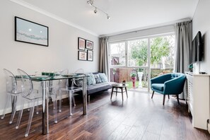 Apartment (2 Bedrooms)