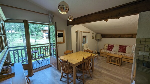 TV, DVD player, stereo