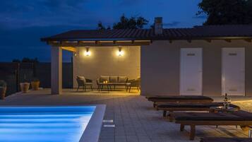 House | Pool | Outdoor pool