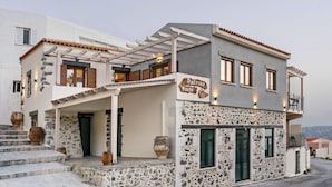 Unclassified image, 3 of 24, button - Traditional & Luxury, only few km from sea (Agios Vasileios)