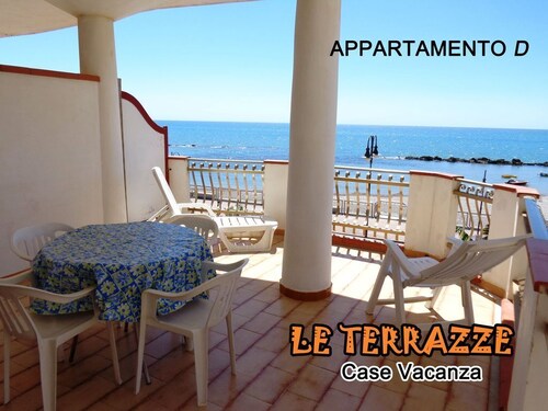 THE TERRACES APARTMENTS ON SEA- Apartment D