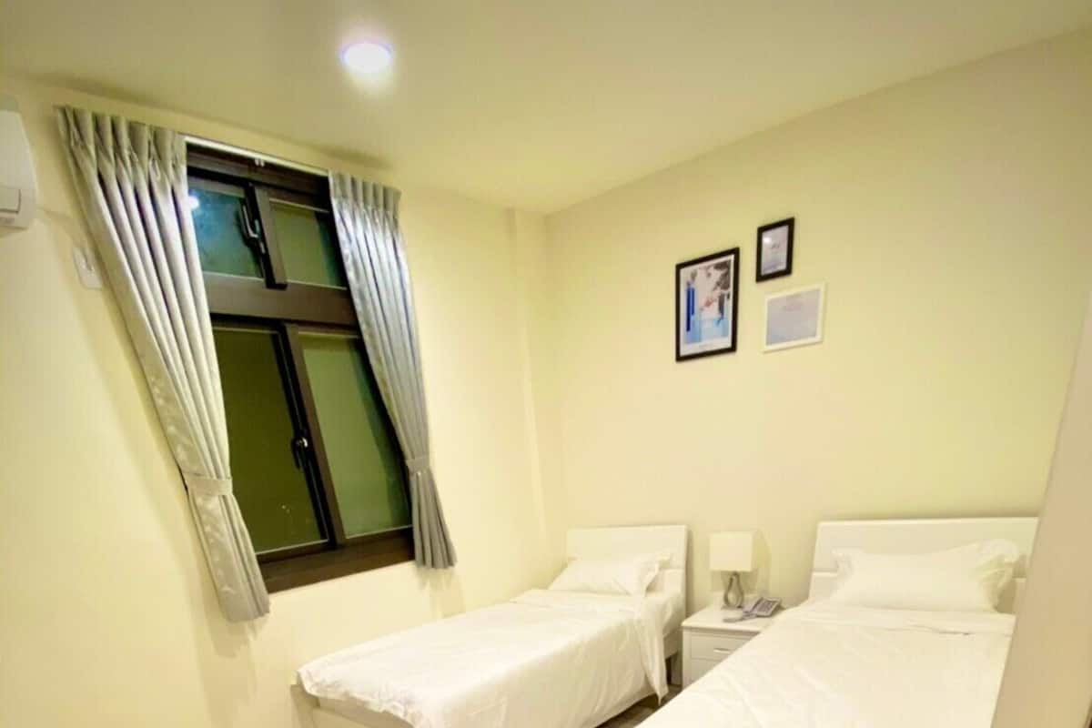 Blackout curtains, free WiFi, bed sheets