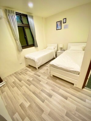 Economy Twin Room