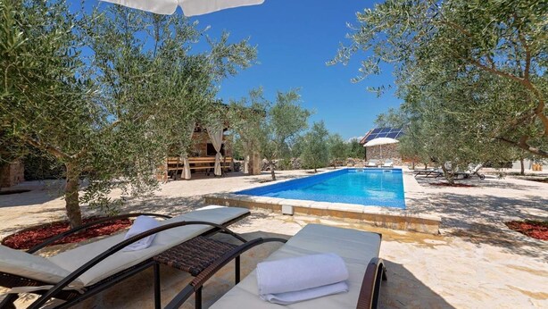 Pool - Eco Villa Valencano (Bale)