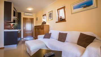 Căn hộ (A1) | Phòng khách