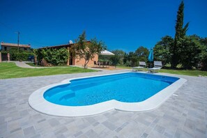 Hus | Pool | Utomhuspool