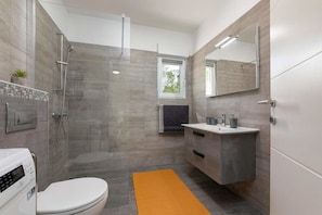 House | Bathroom | Towels