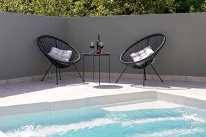 Hus | Basseng | Utendørsbasseng