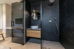 Villa | Badezimmer | Handtücher