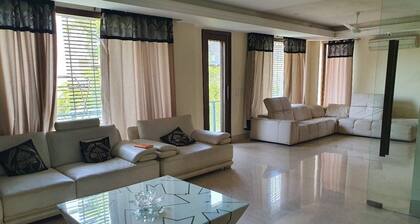 Deluxe 4 Bedroom Apartment