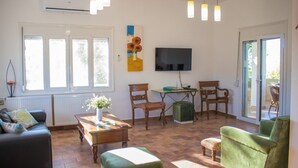 Classic Villa | Living area - Euphoria Home (Rethymno)