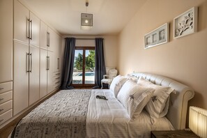 Luxury-Villa