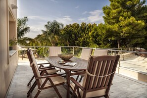 Luxury Villa | Terrace/patio - Luxury Villa with Private Pool in Kalathas (Chania)