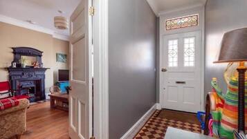 TV, fireplace, DVD player, stereo