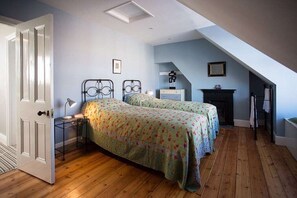 5 soverom, strykejern/-brett, reiseseng for barn og wi-fi (inkludert)