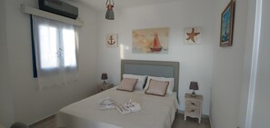 2 bedrooms, in-room safe, desk, iron/ironing board - Pasithea Villa Finiki Karpathos (Karpathos)