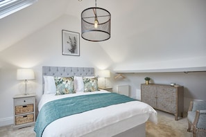5 bedrooms, iron/ironing board, free WiFi, bed sheets - Host & Stay | Dunsley Chapel (Whitby)