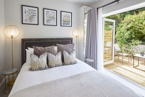 2 chambres, literie de qualité supérieure, fer et planche à repasser