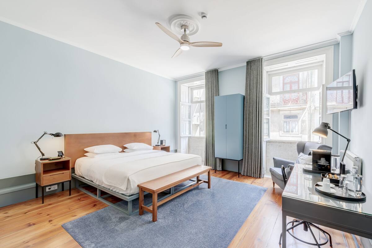 Doppia Classic, vista città | Biancheria da letto di alta qualità, una cassaforte in camera