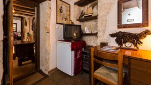 Comfort House | 3 bedrooms, WiFi (free) - Hidden paradise with natural lagoon-pool (Rethymno)