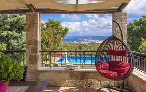 Comfort Villa | Balcony