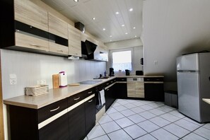 Fridge, microwave, oven, stovetop - DREAM HOLIDAY APARTMENT_Unforgettable memories - Your dream vacation is here! (Balve)