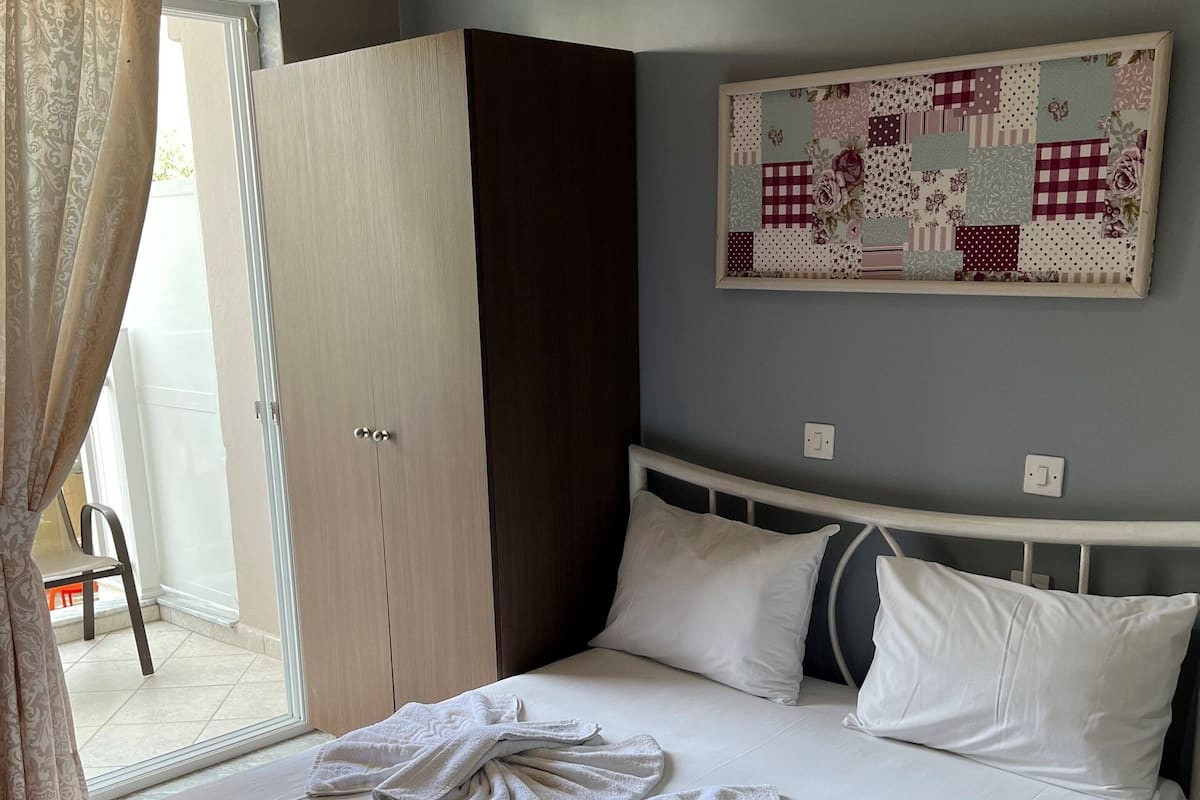 Basic Double Room | Egyptian cotton sheets, premium bedding, down comforters