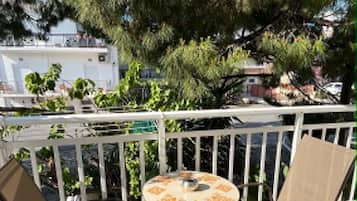 Basic Double Room | Terrace/patio