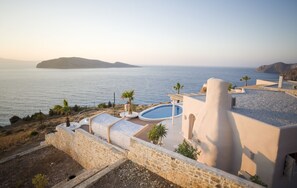 Luxe villa | Uitzicht op strand/zee