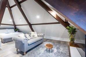 15 slaapkamers, een strijkplank/strijkijzer, wifi, beddengoed