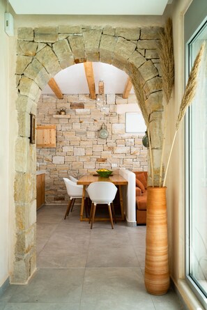 컴포트 빌라 | 객실 내 식사 공간