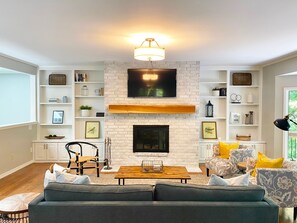 Smart TV, fireplace, video games, ping pong