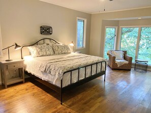 7 bedrooms, iron/ironing board, travel cot, free WiFi