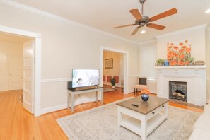 Unclassified image, 4 of 50, button