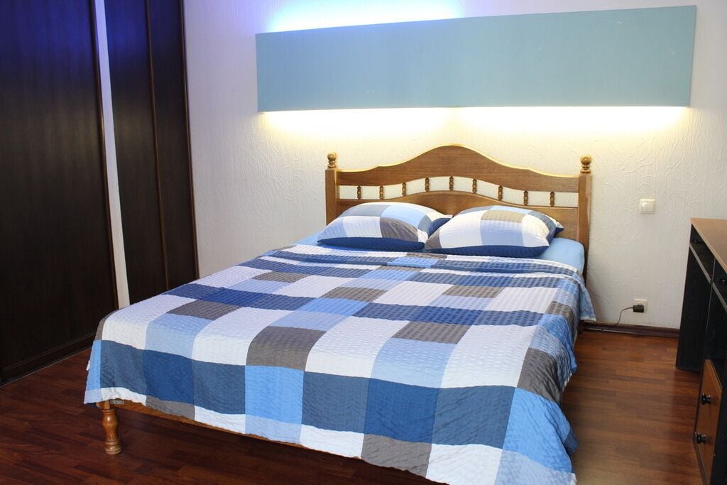 Traditional Condo (97) | Individually decorated, individually furnished, desk, laptop workspace