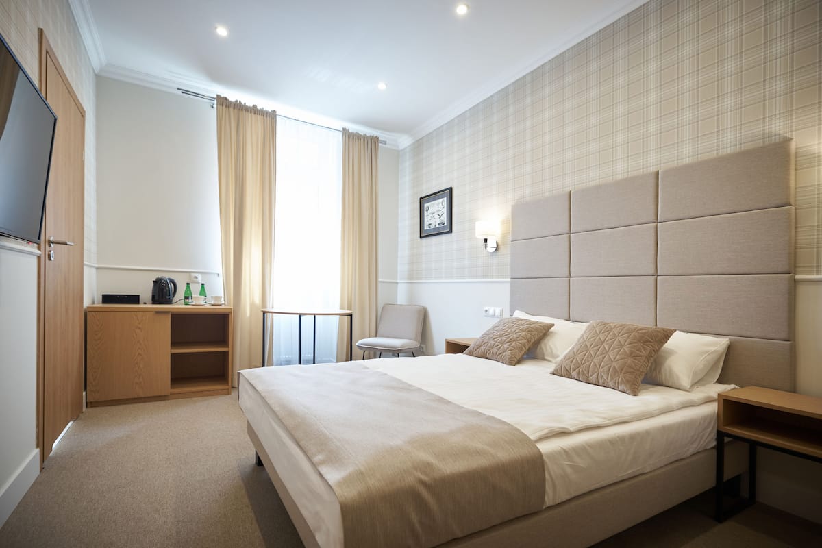 Standard Room | Free WiFi, bed sheets