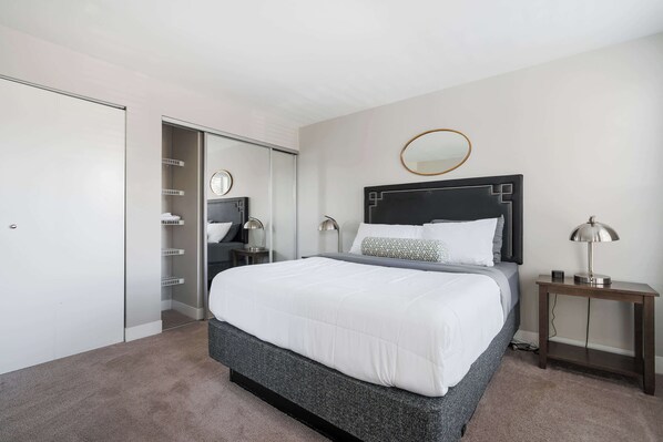 1 chambre, fer et planche à repasser, Wi-Fi, literie fournie