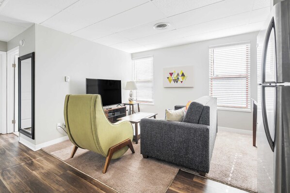 Téléviseur, bureau